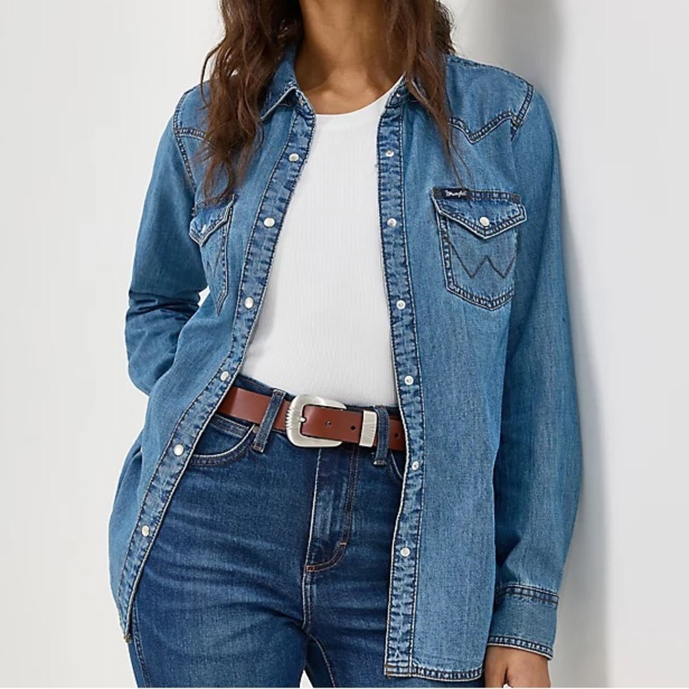 WRANGLER LONG SLEEVE WESTERN SNAP DENIM SHIRT Small NWT